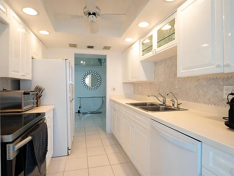 5540 N Ocean Dr #7B — Photo 6