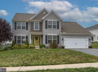 84 Creekside Dr, Lebanon, PA 17042