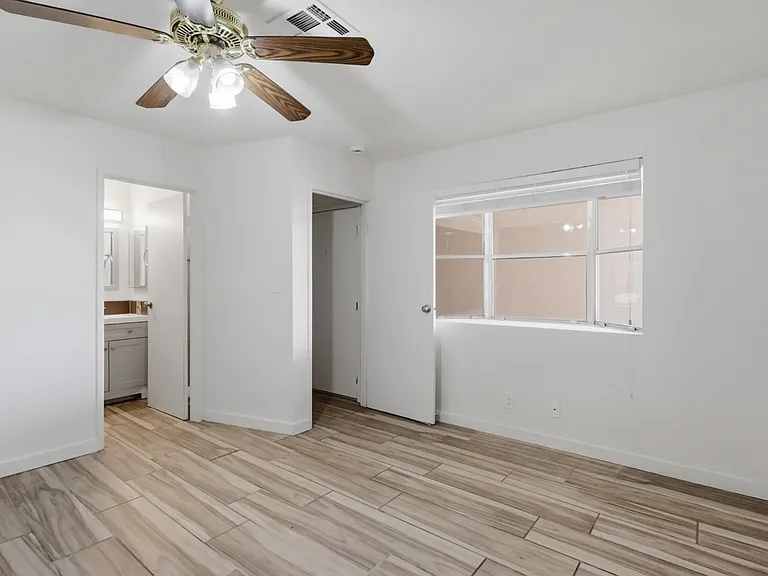 441 N Lamb Blvd #C — Photo 9