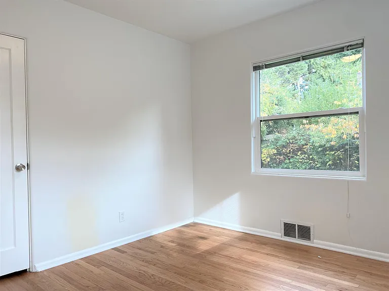 12258 1st Ave NW — Photo 24