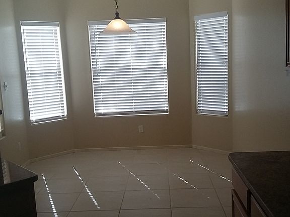 5th image of 205 Bay Club Dr