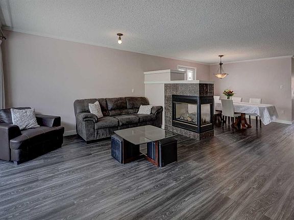 5th image of 36 W Hawksley Cres NW