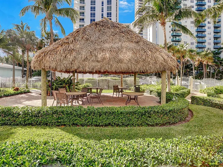 3901 S Ocean Dr #2J — Photo 28