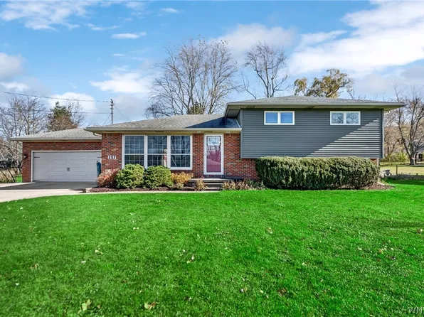 151 Winona Rd, Elma, NY 14059