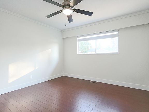4th image of 10833 85a Ave