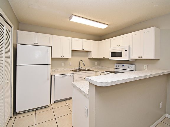 4th image of 7781 Fernbrook Way #7781