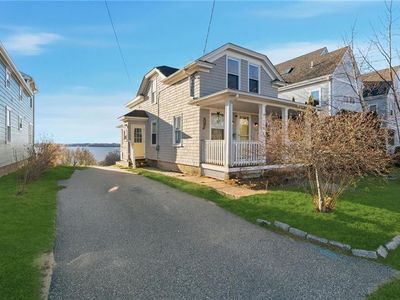 200 Narragansett Ave E, Providence, RI, 02907