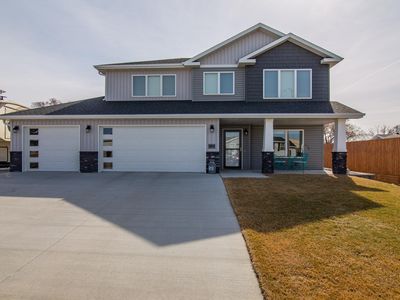 4804 34th Ave NW, Mandan, ND, 58554