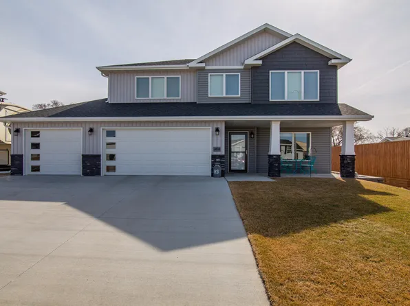 4804 34th Ave NW, Mandan, ND 58554