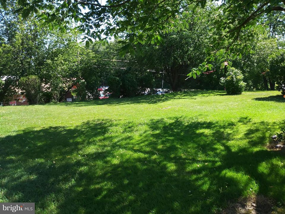 2nd image of 26 Red Barn Rd