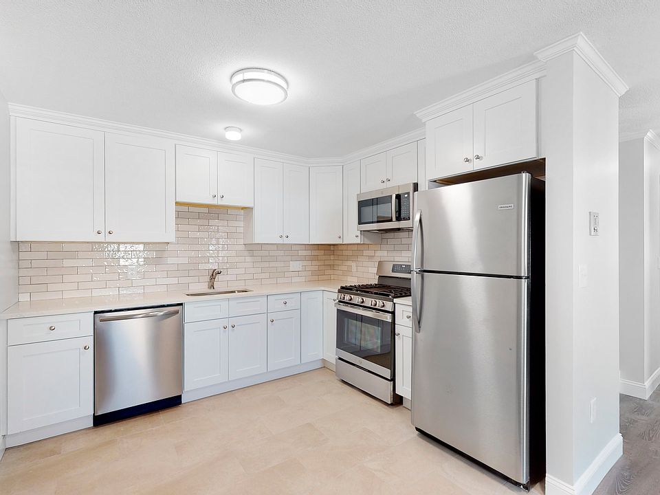 1st image of 4 Golden Ct APT 10