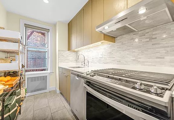 5th image of 67-11 Yellowstone Blvd #5G