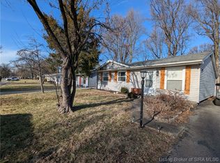 1130 Cedarview Dr, Jeffersonville, IN 47130