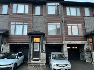 575 Woodward Ave #17, Hamilton, ON L8H 0B3