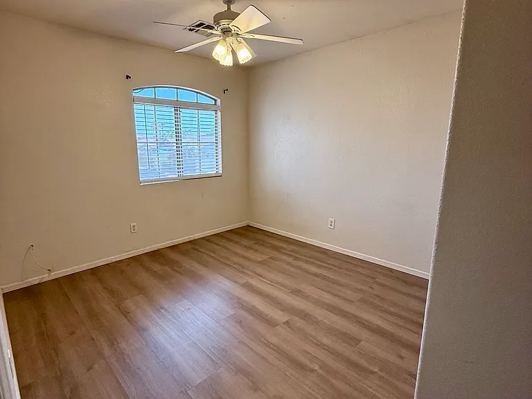 1273 W Swan Ct — Photo 17