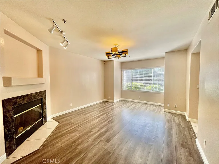 38 N Bonnie Ave #7 — Photo 7
