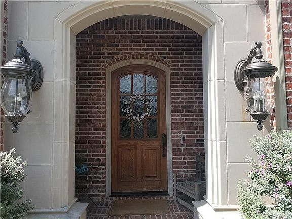 2nd image of 3304 Clouds Creek Ct