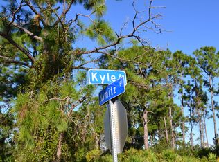957 Kyle Ave, Lehigh Acres, FL 33974