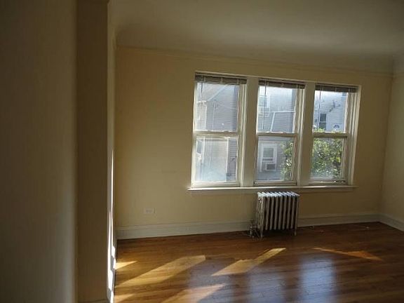 2nd image of 2946 N Albany Ave