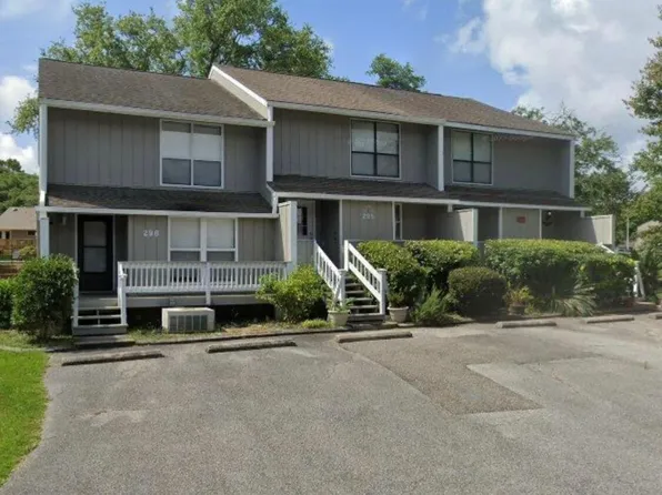 295 Highpoint Dr, Diamondhead, MS 39525