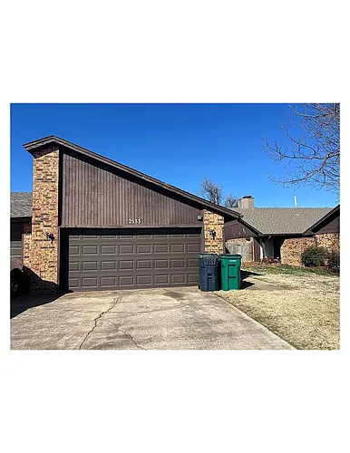 2533 W Hefner Rd Photo 1