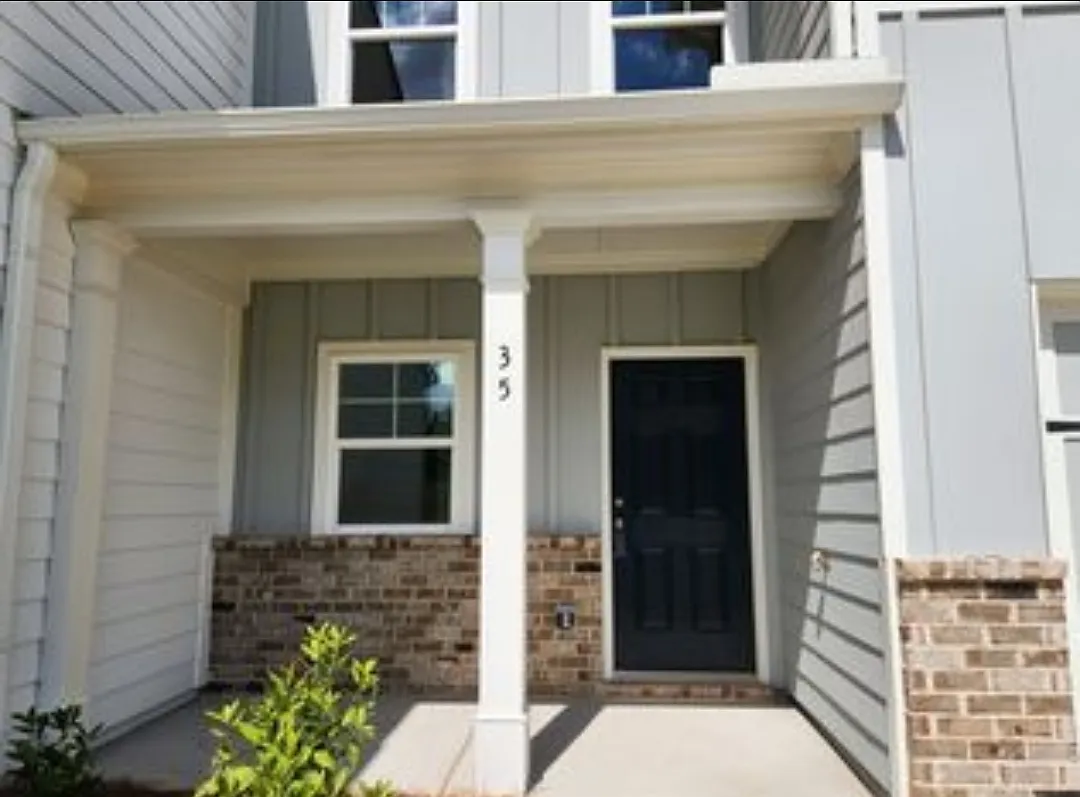 Building Photo - 35 Russet Way