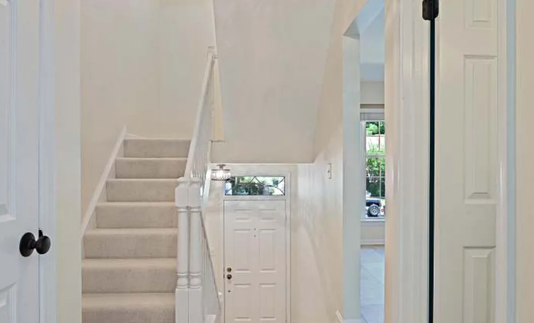 3 bed, 1743 sqft, $3,350 — Photo 3