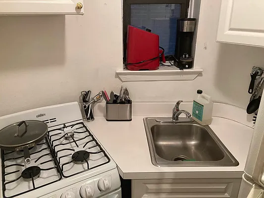 Rented by Sandra Greer Real Estate | media 10