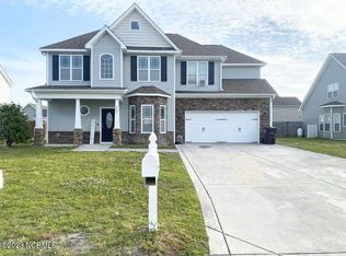 449 Oldtowne St, Jacksonville, NC 28546