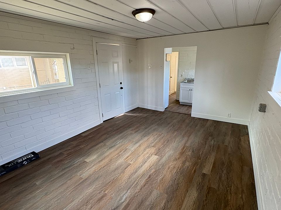1st image of 2926 W Granada Rd #2