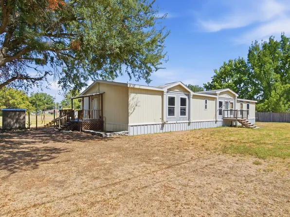 105 Apache St, Lipan, TX 76462