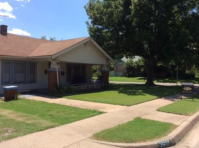 2nd image of 3937 Linden Ave