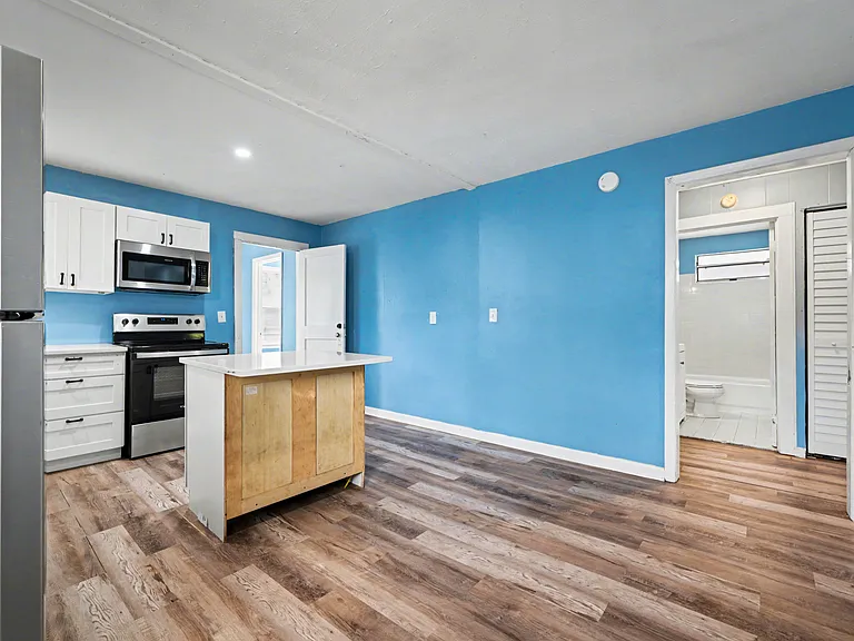 250 Vernis Ave — Photo 10