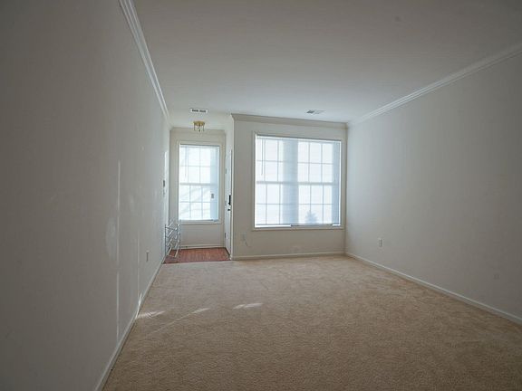 2nd image of 708 Saint Andrews Dr #708