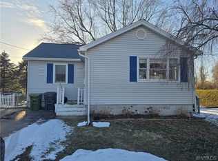 9 Butler Pkwy, Middleport, NY 14105