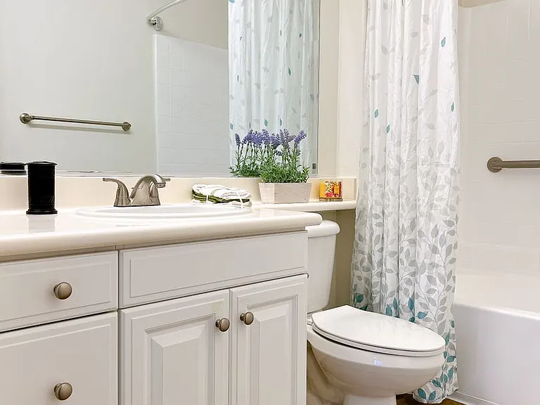 Via Ventura Apartments — Photo 38