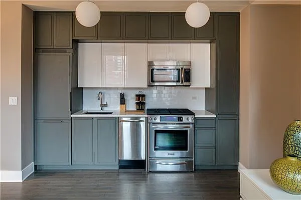 Sold by Park River | media 6