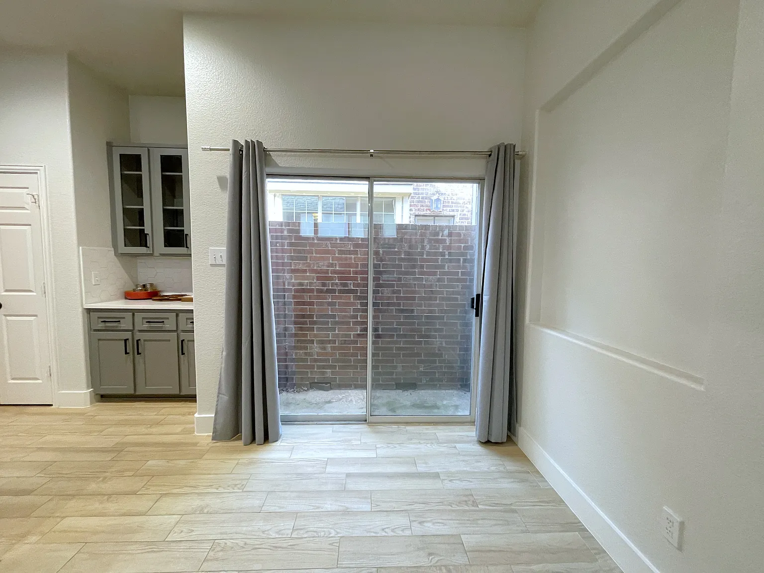 3 bed, 2097 sqft, $2,900 — Photo 4