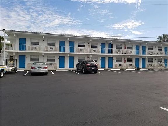 3rd image of 908 Villas Dr Unit 48