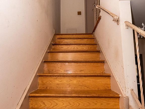 5th image of 2210 S Brookfield St