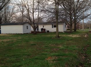 207 Prairie Rd, Carterville, IL 62918