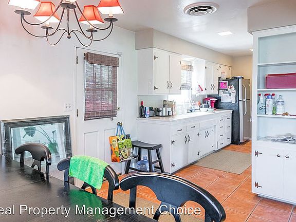 4th image of 122 1/2 W 64th St