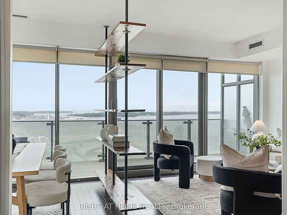 4th image of 390 Cherry St #1708
