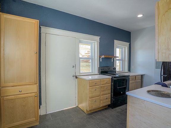 4th image of 2112 Tracy Ave #1N