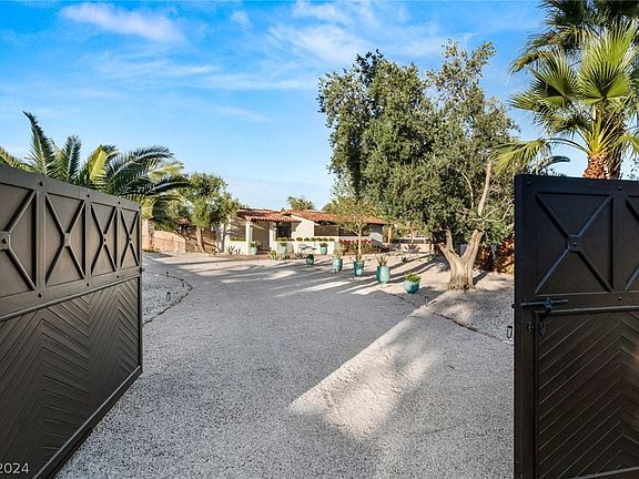 3rd image of 1337 Cashman Dr