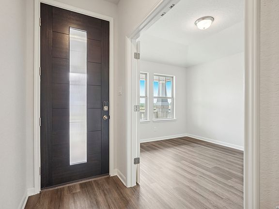 3rd image of 2902 Clemente Way