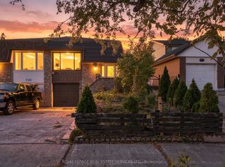 7179 Delmonte Cres, Mississauga, ON L4T 3L4