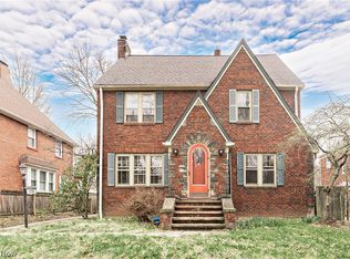 1489 Crest Rd, Cleveland, OH 44121