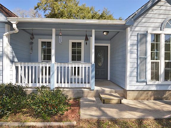 2nd image of 2702 Shady Creek Ln