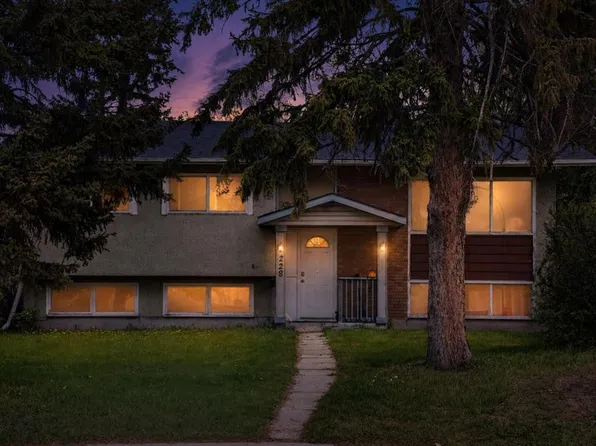 228 SW Van Horne Cres NE, Calgary, AB T2E 6H1